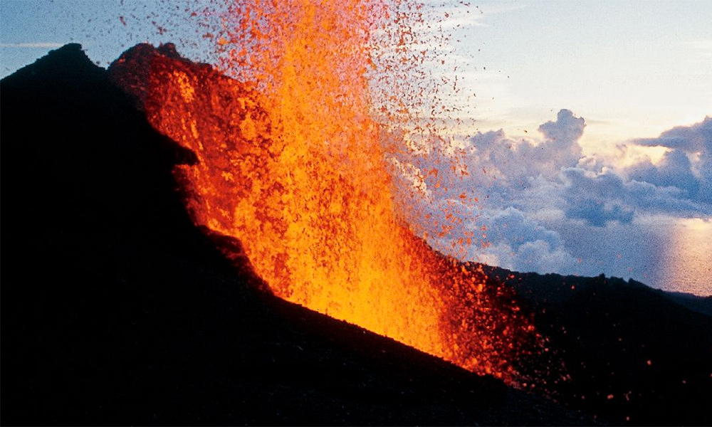El Volcán Más Grande Del Mundo Y Peligroso